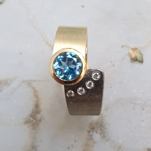 Ring mit Brillanten, Topas 585 Gold