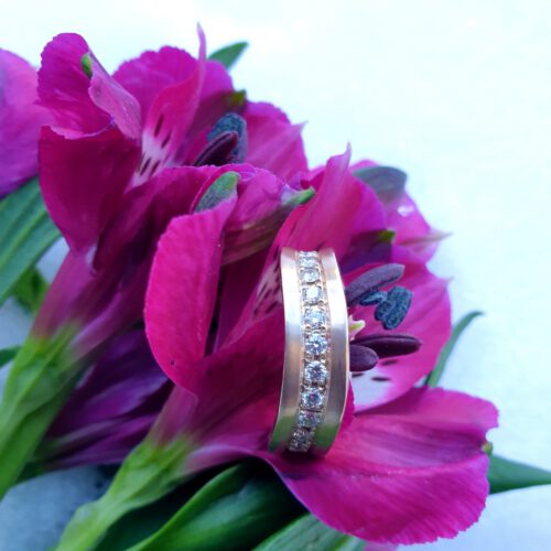 Ergonomische wellenförmige Ringform mit Brillanten - Ring in 585 Rosegold