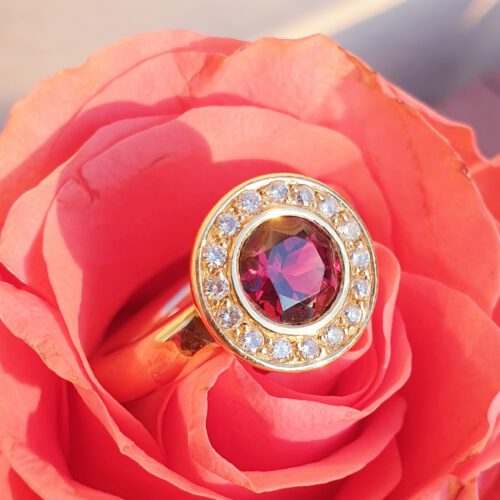 Ring mit Brillanten und Granat